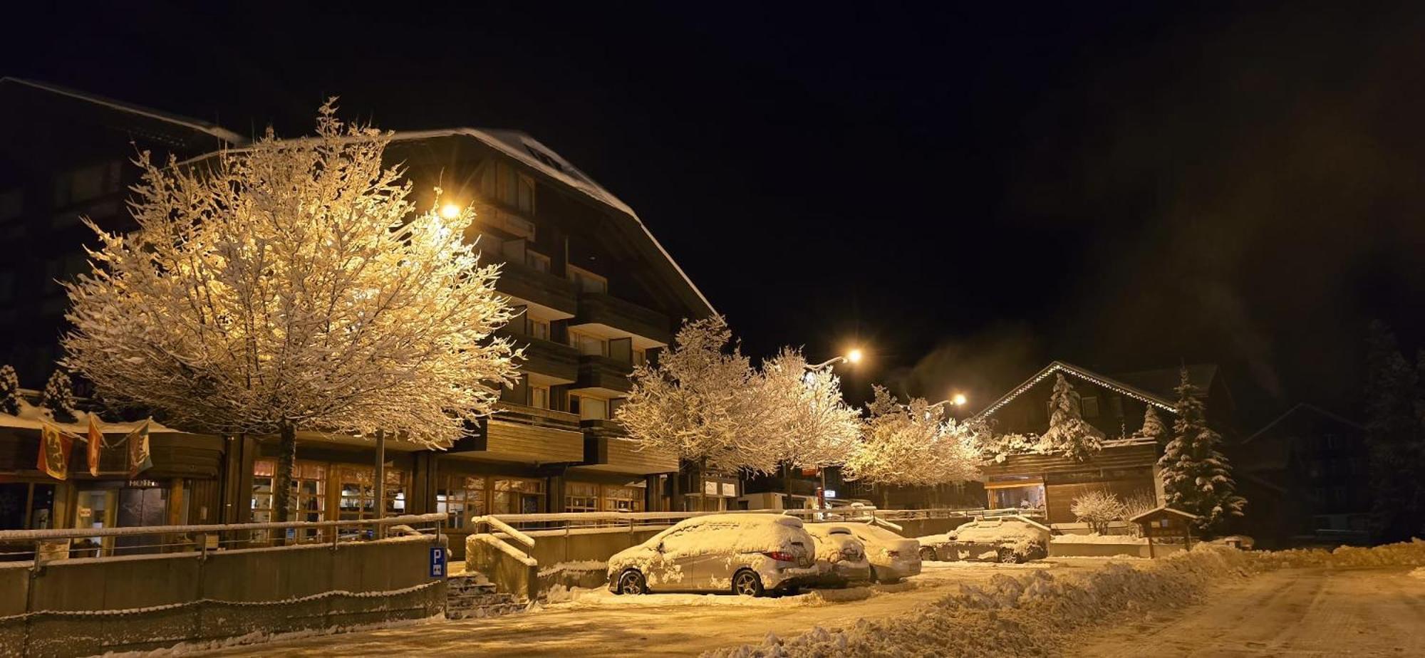 Large Deluxe Studio For 2 - Chalet Lovo Lenk Bagian luar foto